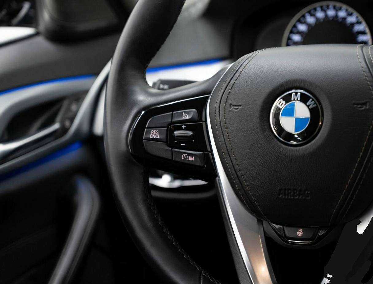Купить BMW 5 серии 520d, 2017, 193 321 км, фото №12