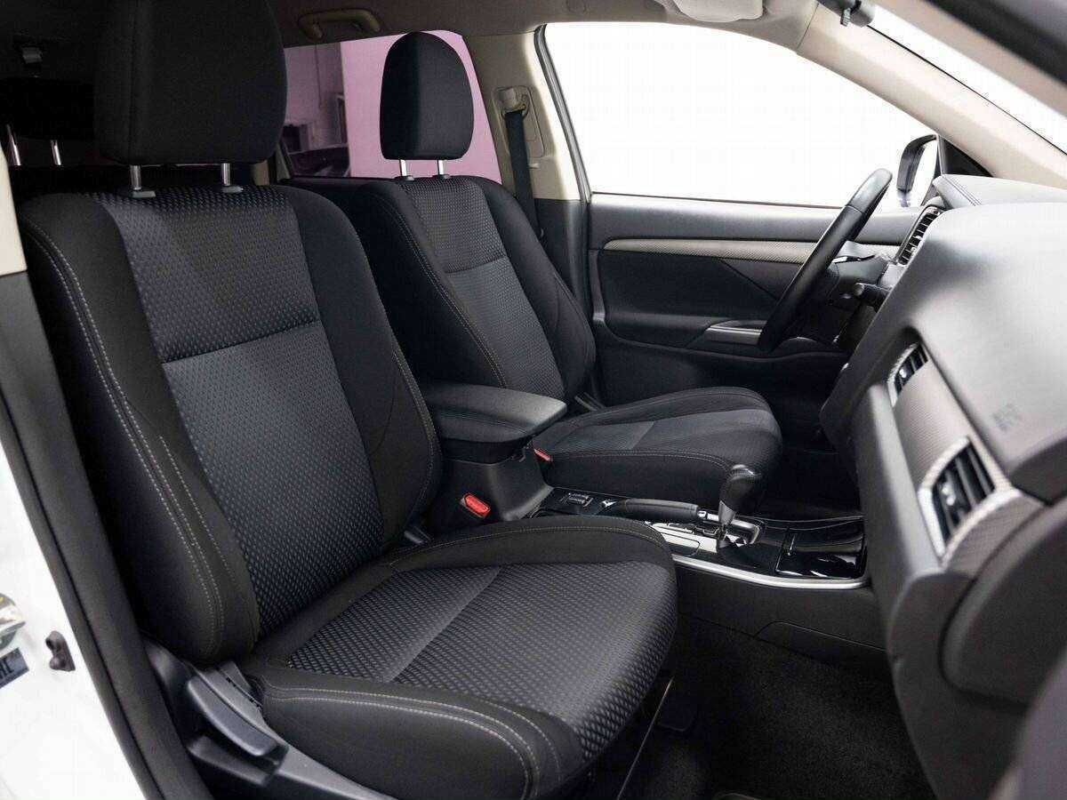 Купить Mitsubishi Outlander, 2017, 152 152 км, фото №12