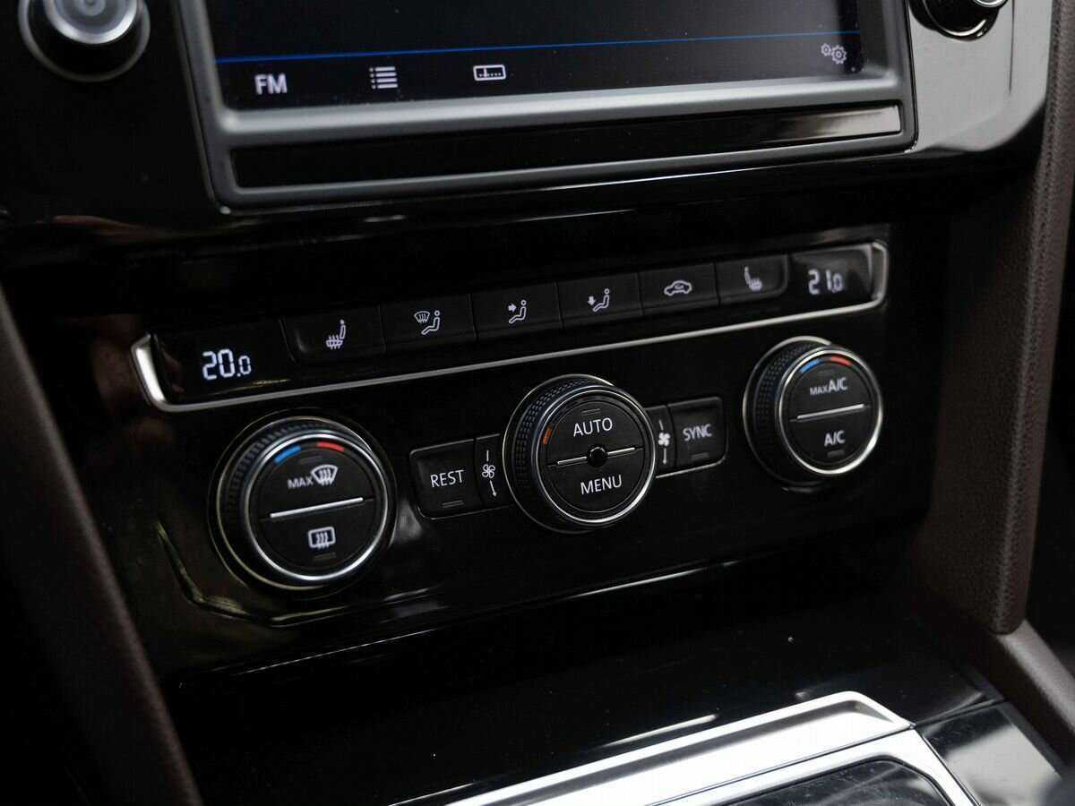 Купить Volkswagen Passat, 2016, 148 660 км, фото №24