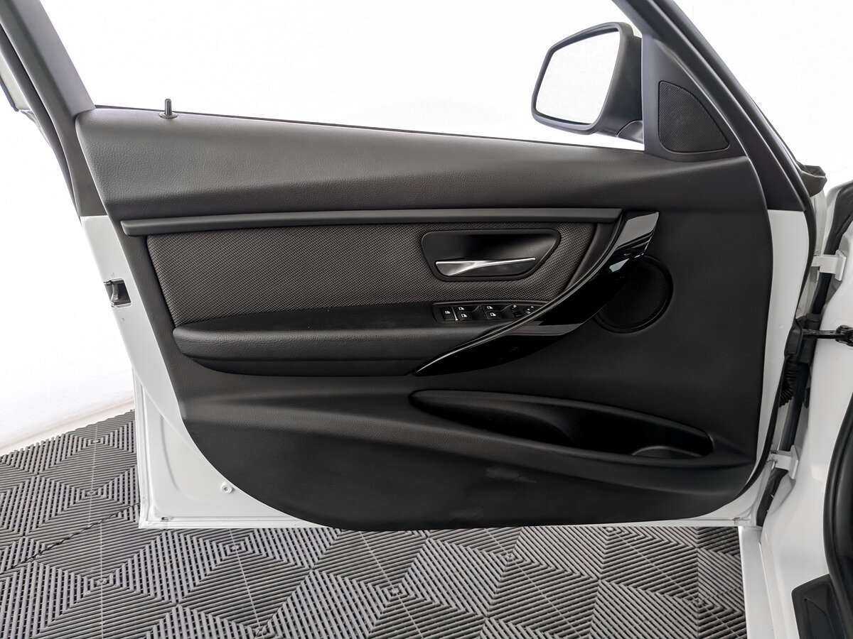 Купить BMW 3 серии 318i, 2017, 117 684 км, фото №14