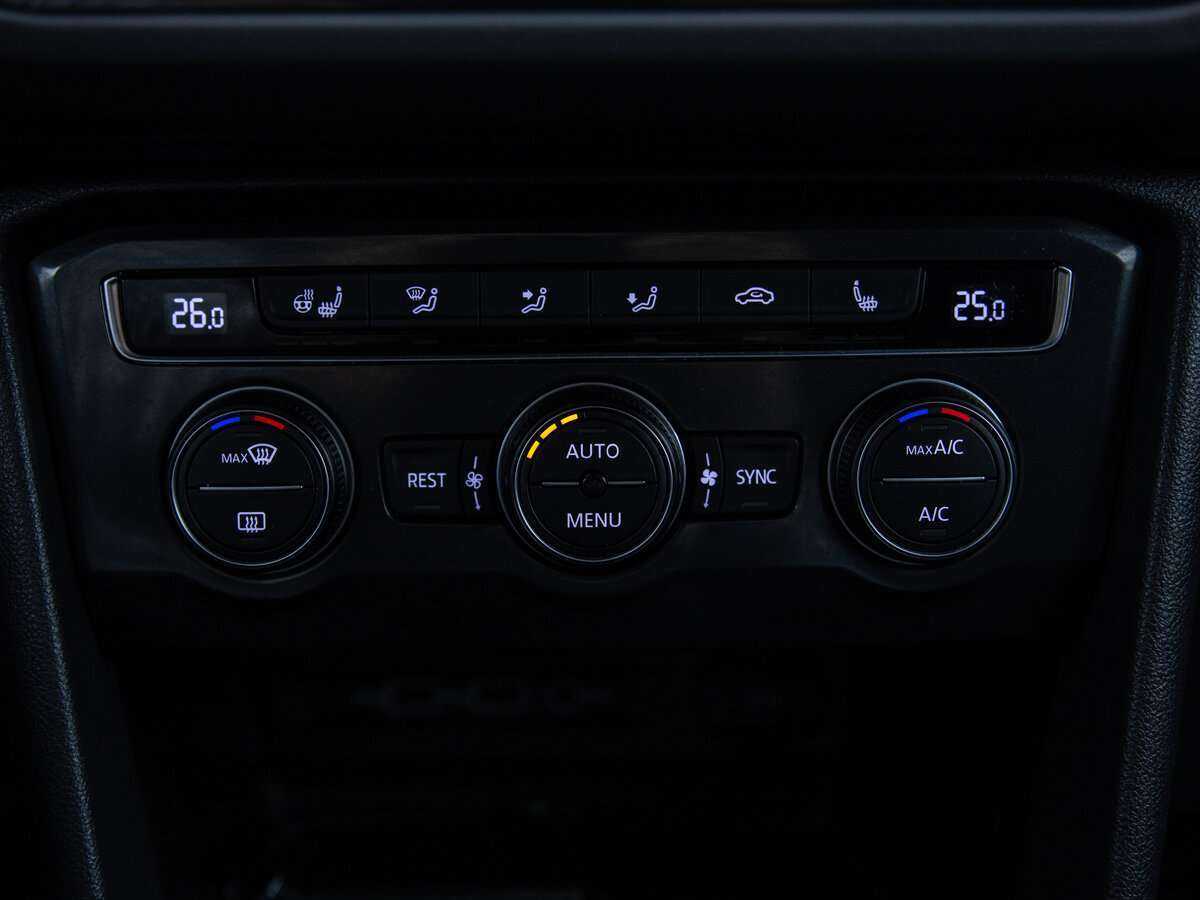 Купить Volkswagen Tiguan, 2020, 49 608 км, фото №13