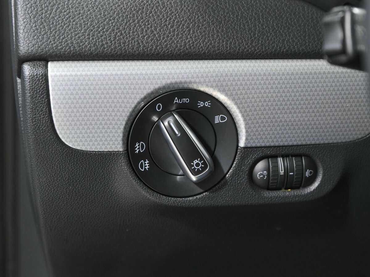 Купить Volkswagen Jetta, 2013, 158 244 км, фото №13