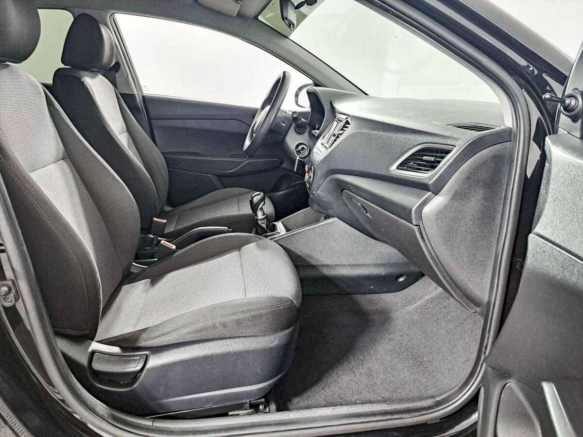 Купить Hyundai Solaris, 2018, 94 096 км, фото №11