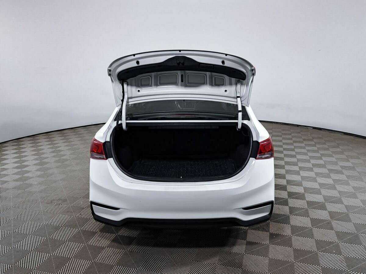 Купить Hyundai Solaris, 2017, 134 000 км, фото №10