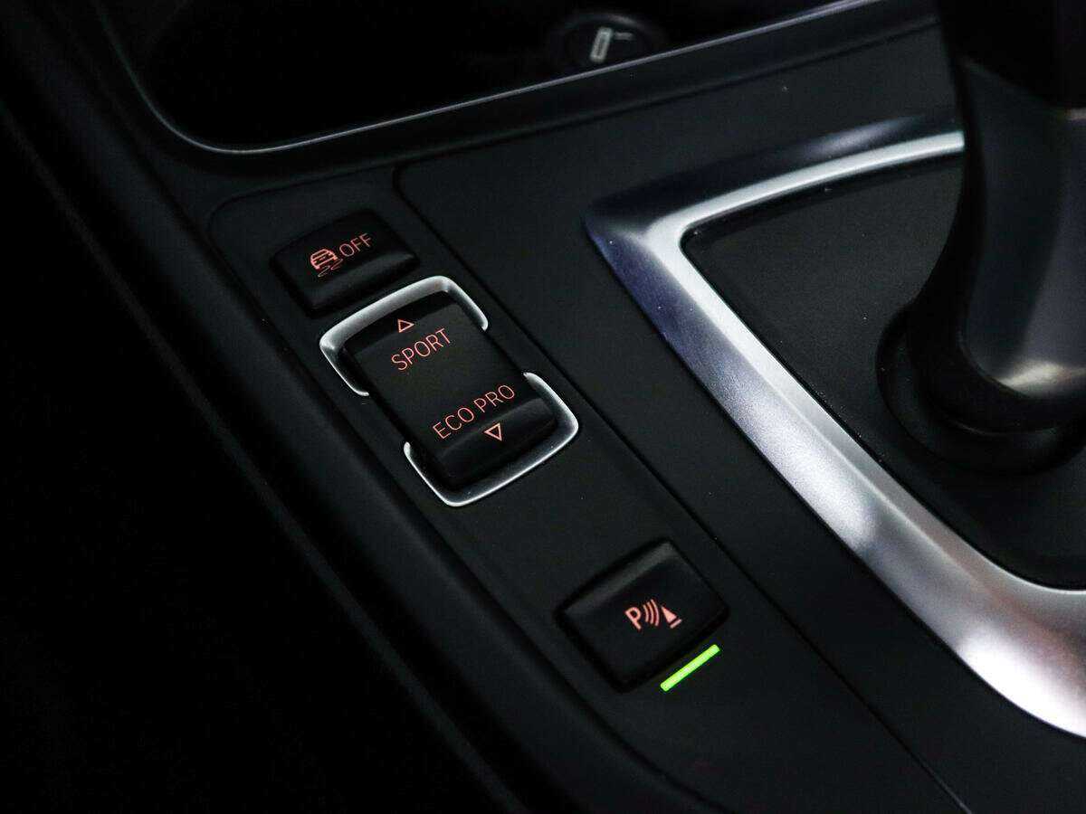 Купить BMW 3 серии 318i, 2017, 82 500 км, фото №13