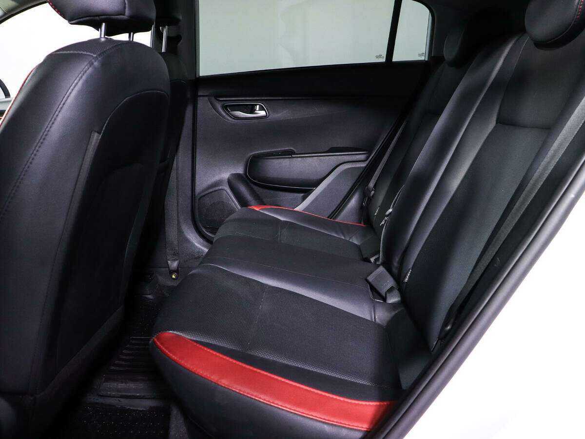 Купить Kia Rio X-Line, 2019, 74 441 км, фото №8