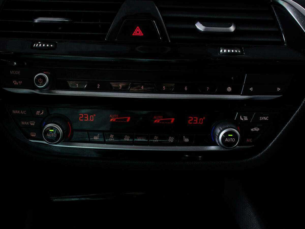 Купить BMW 5 серии 520d, 2017, 157 968 км, фото №14