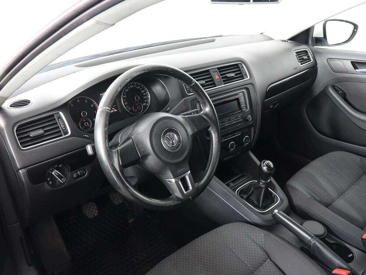 Купить Volkswagen Jetta, 2013, 166 916 км, фото №9