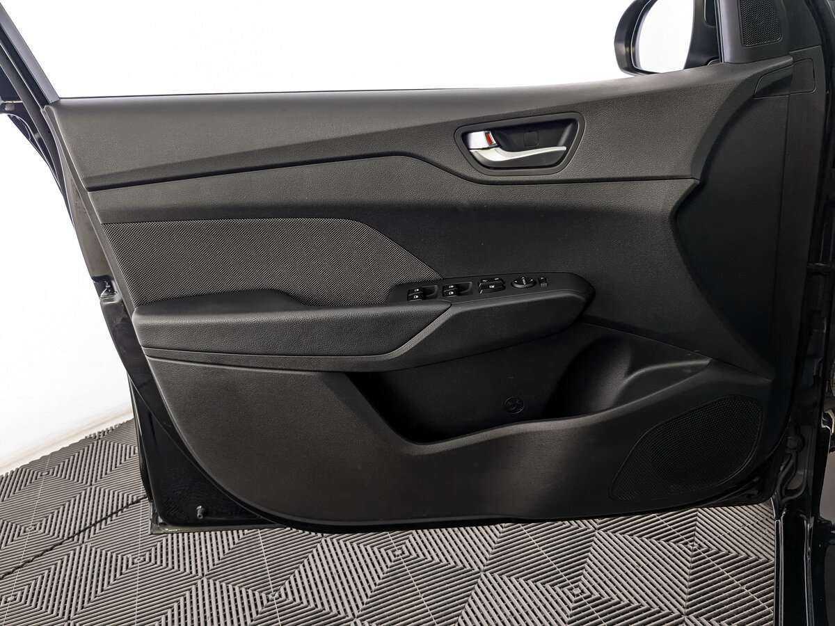 Купить Hyundai Solaris, 2019, 80 271 км, фото №15