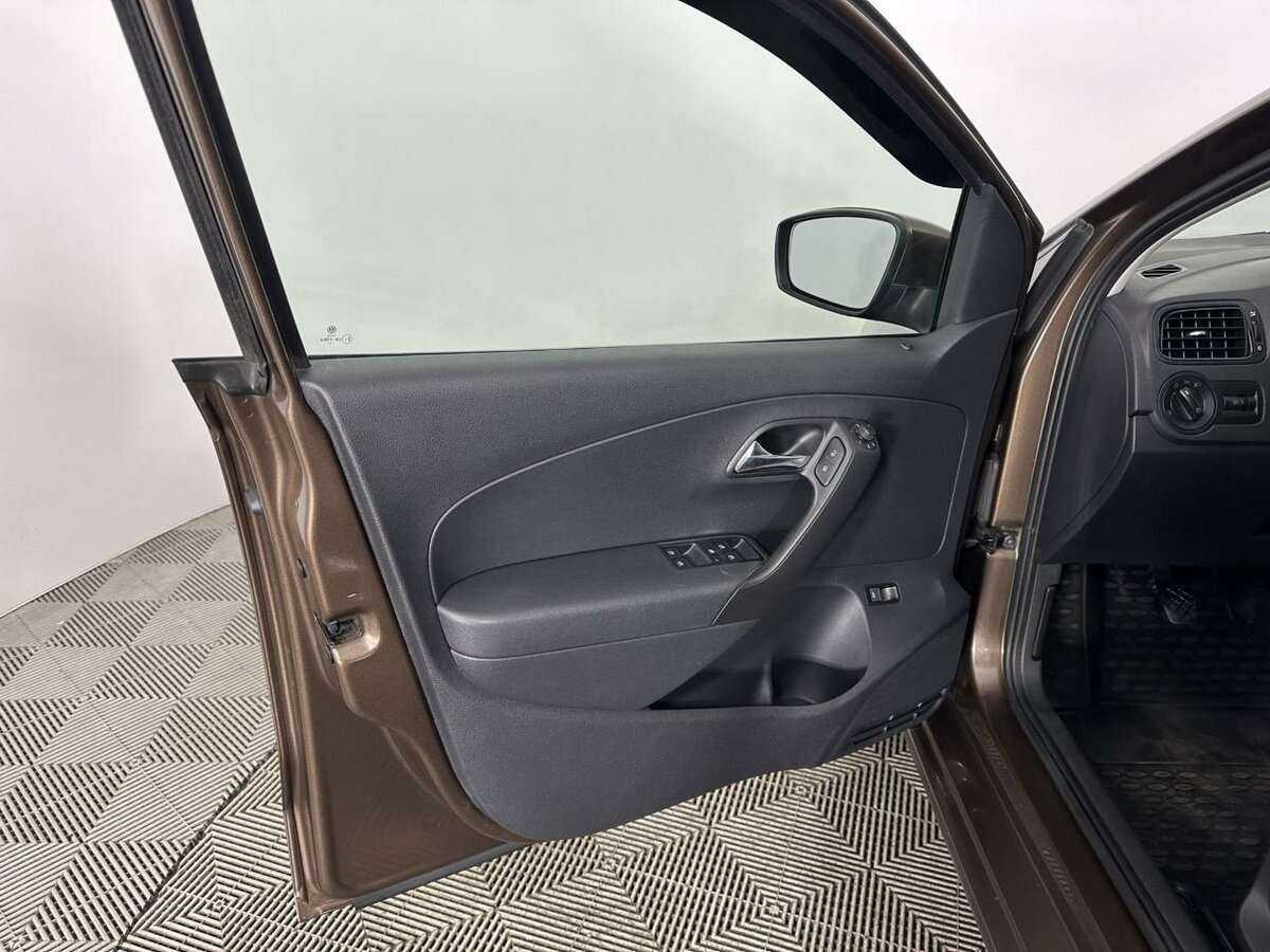 Купить Volkswagen Polo, 2016, 94 342 км, фото №8