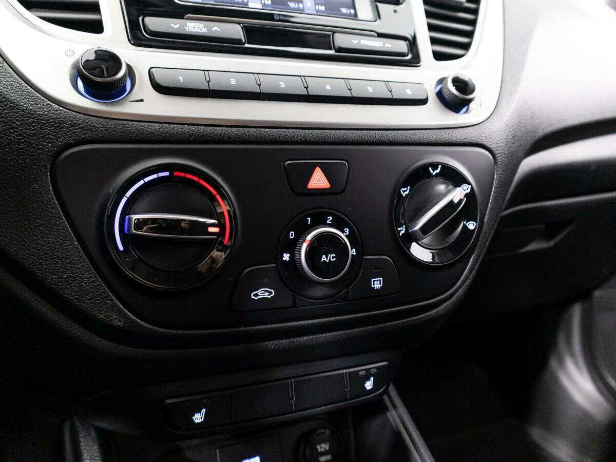 Купить Hyundai Solaris, 2021, 57 979 км, фото №15