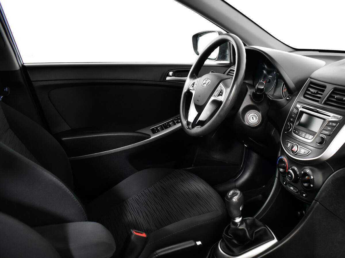 Купить Hyundai Solaris, 2016, 130 272 км, фото №9