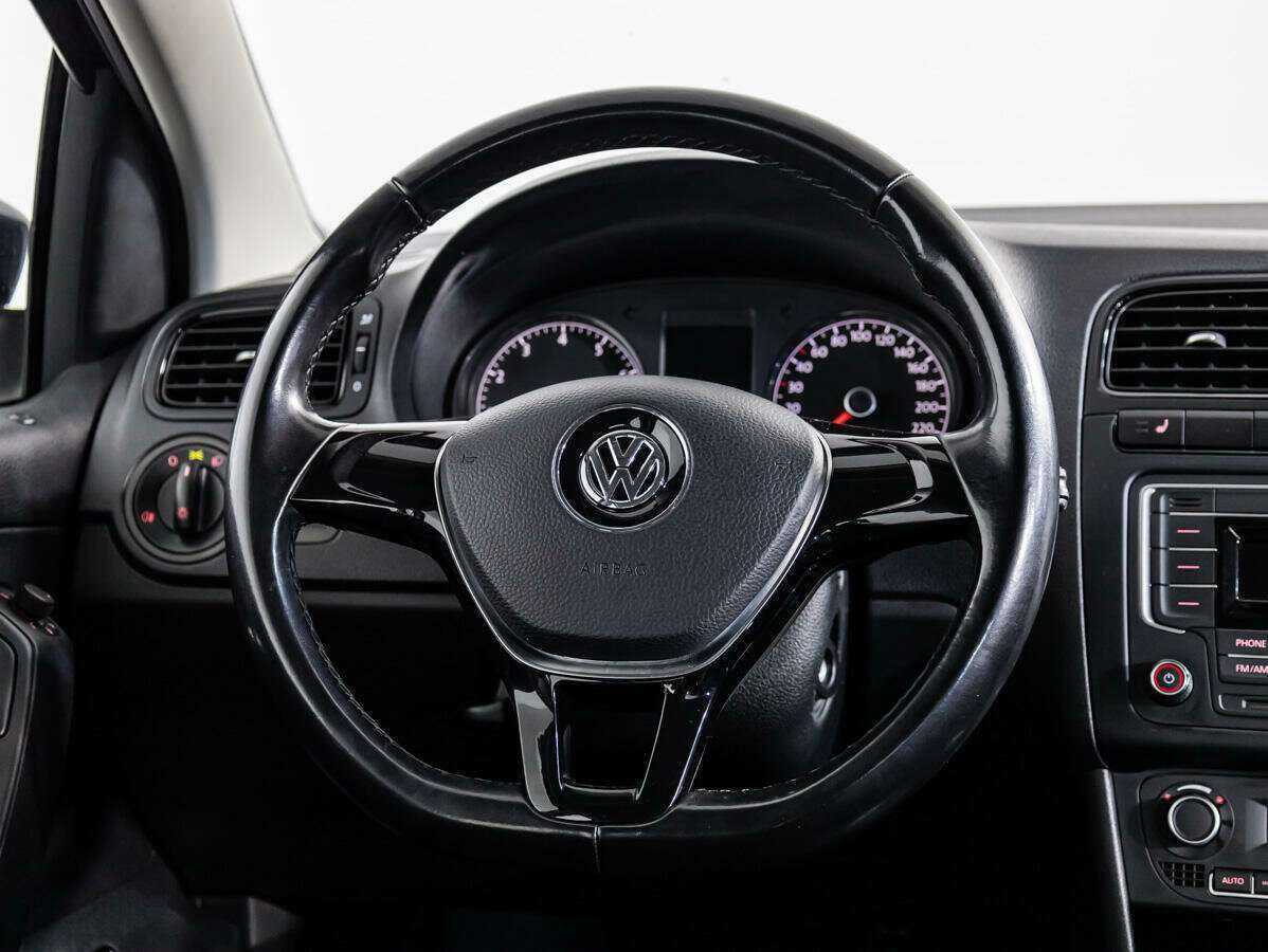 Купить Volkswagen Polo, 2017, 92 266 км, фото №9