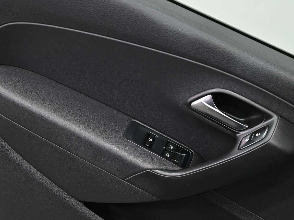 Купить Volkswagen Polo, 2012, 162 000 км, фото №8