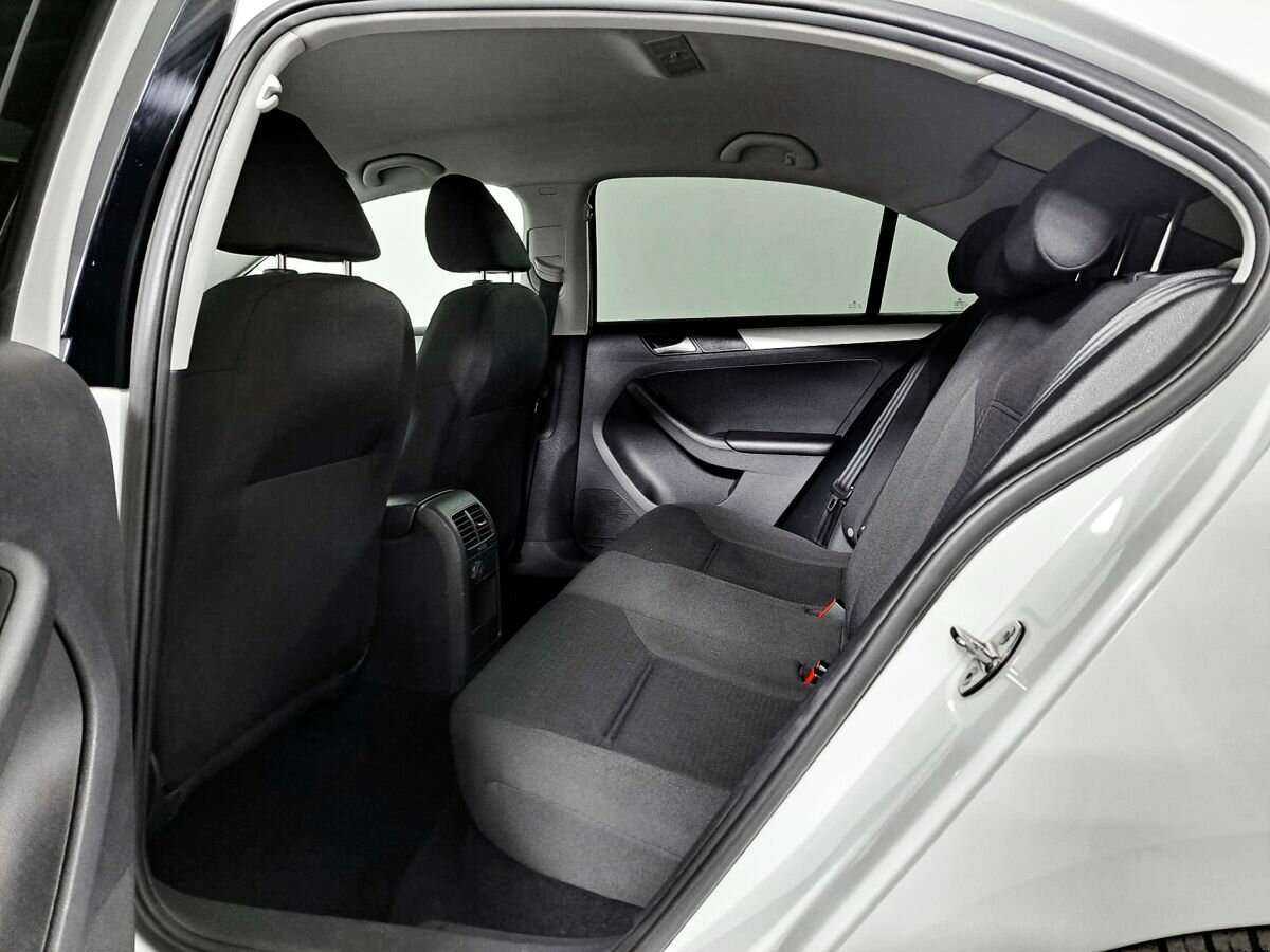 Купить Volkswagen Jetta, 2018, 117 510 км, фото №9