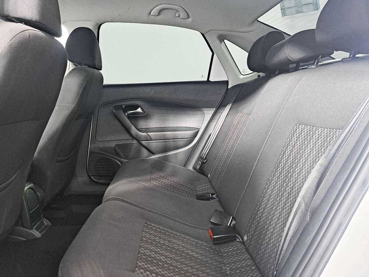 Купить Volkswagen Polo, 2016, 97 000 км, фото №10