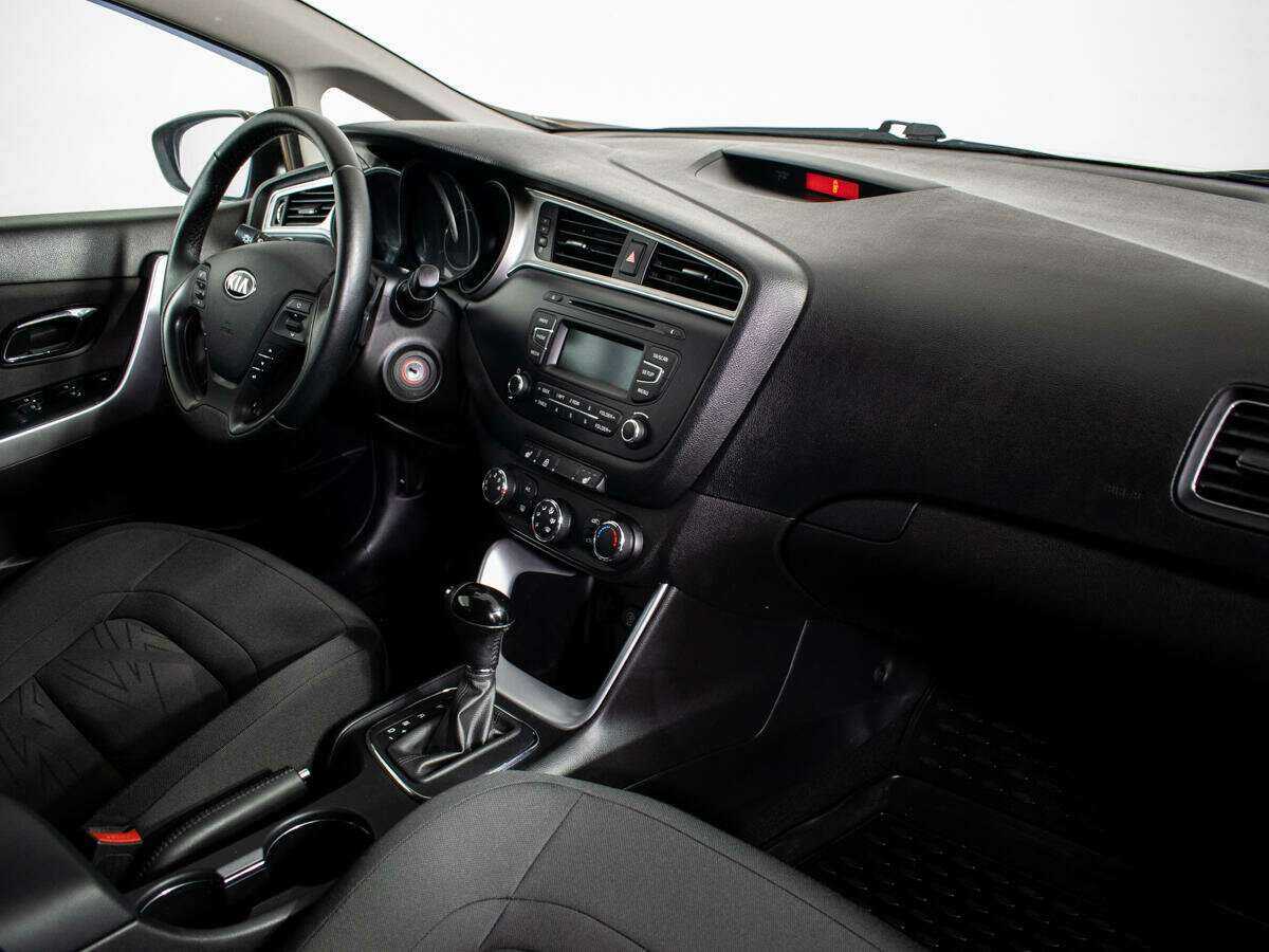 Купить Kia Ceed, 2017, 60 112 км, фото №9