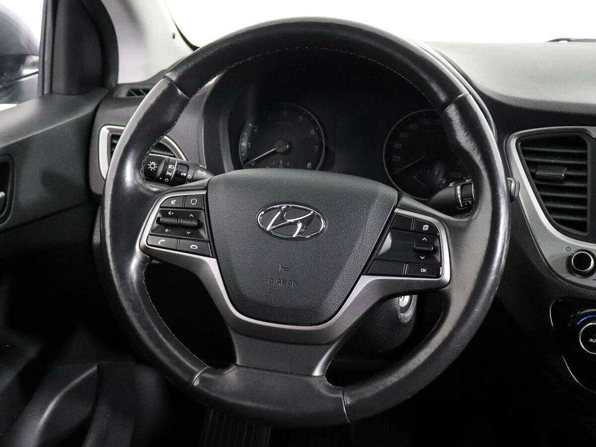 Купить Hyundai Solaris, 2017, 136 131 км, фото №12