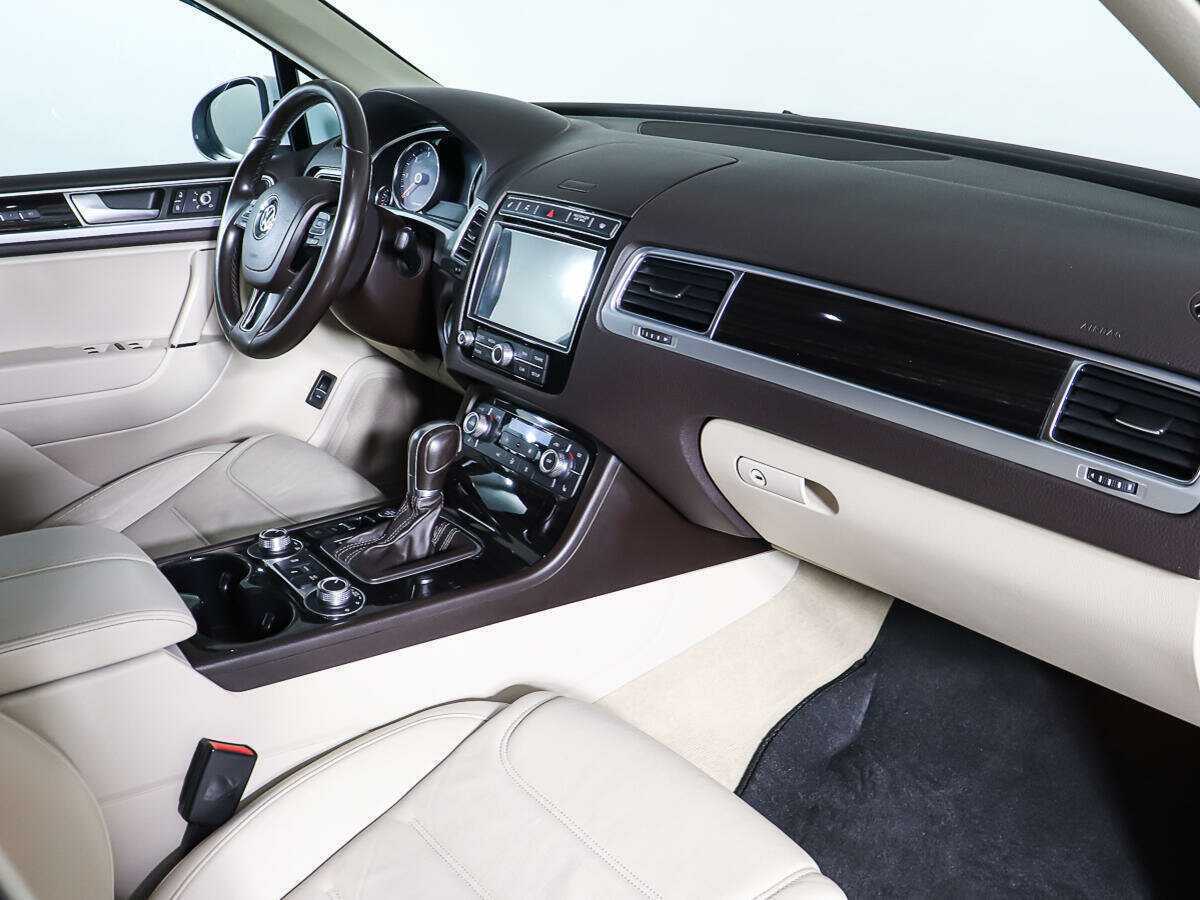 Купить Volkswagen Touareg, 2014, 148 942 км, фото №9
