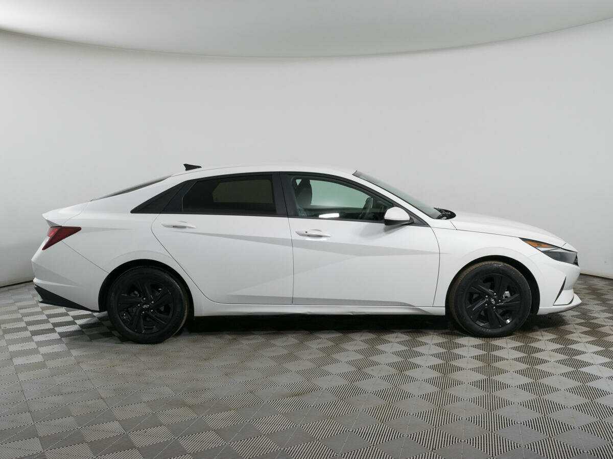 Купить Hyundai Elantra, 2021, 43 721 км, фото №4