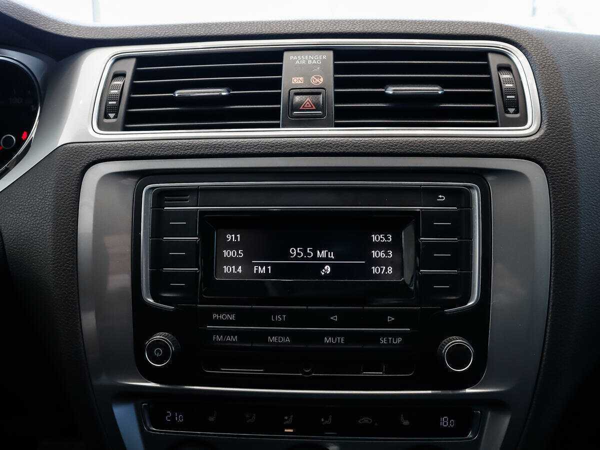 Купить Volkswagen Jetta, 2017, 87 032 км, фото №13