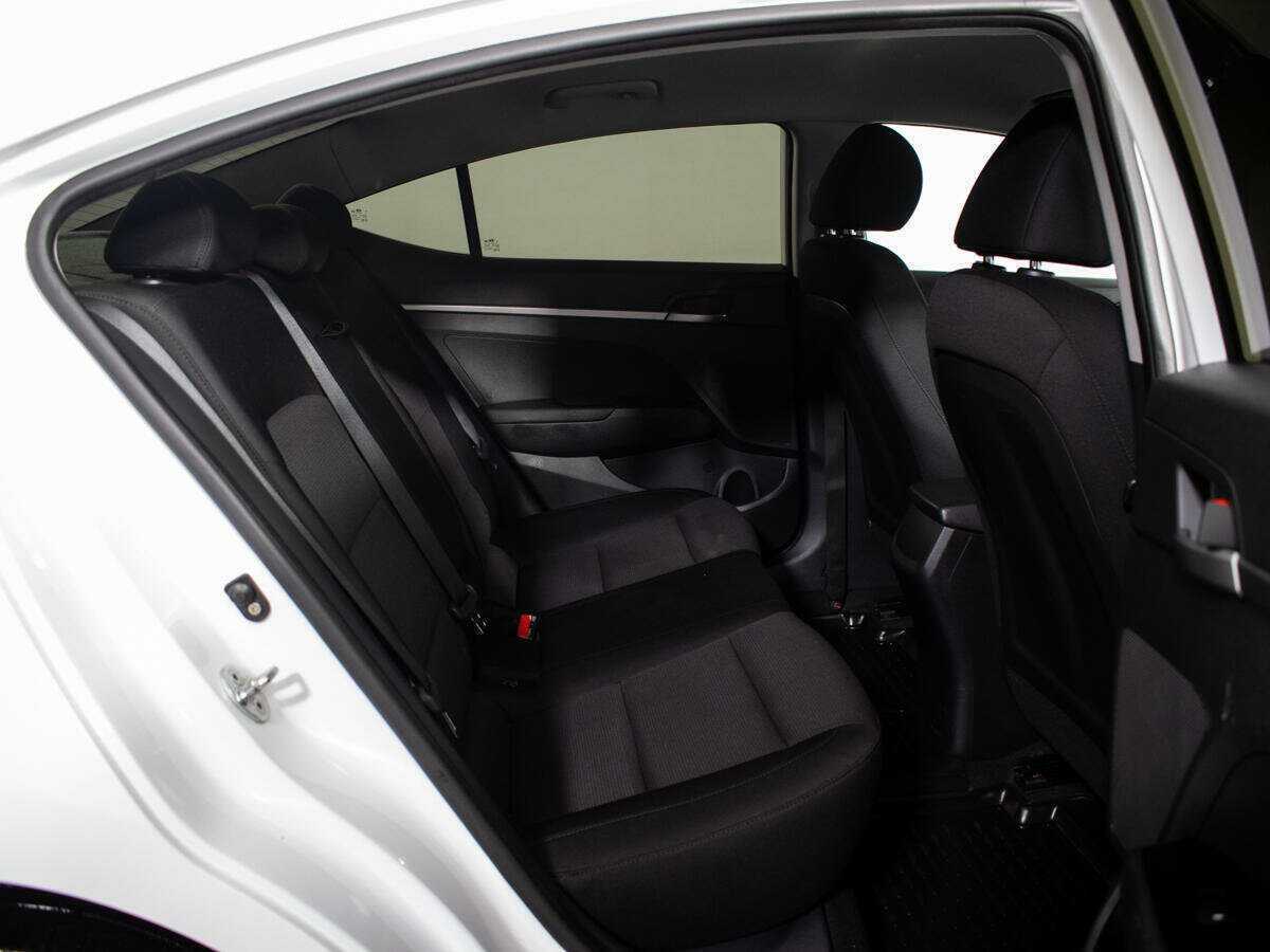 Купить Hyundai Elantra, 2019, 283 000 км, фото №10
