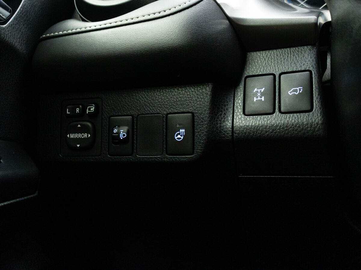 Купить Toyota RAV4, 2016, 141 638 км, фото №17