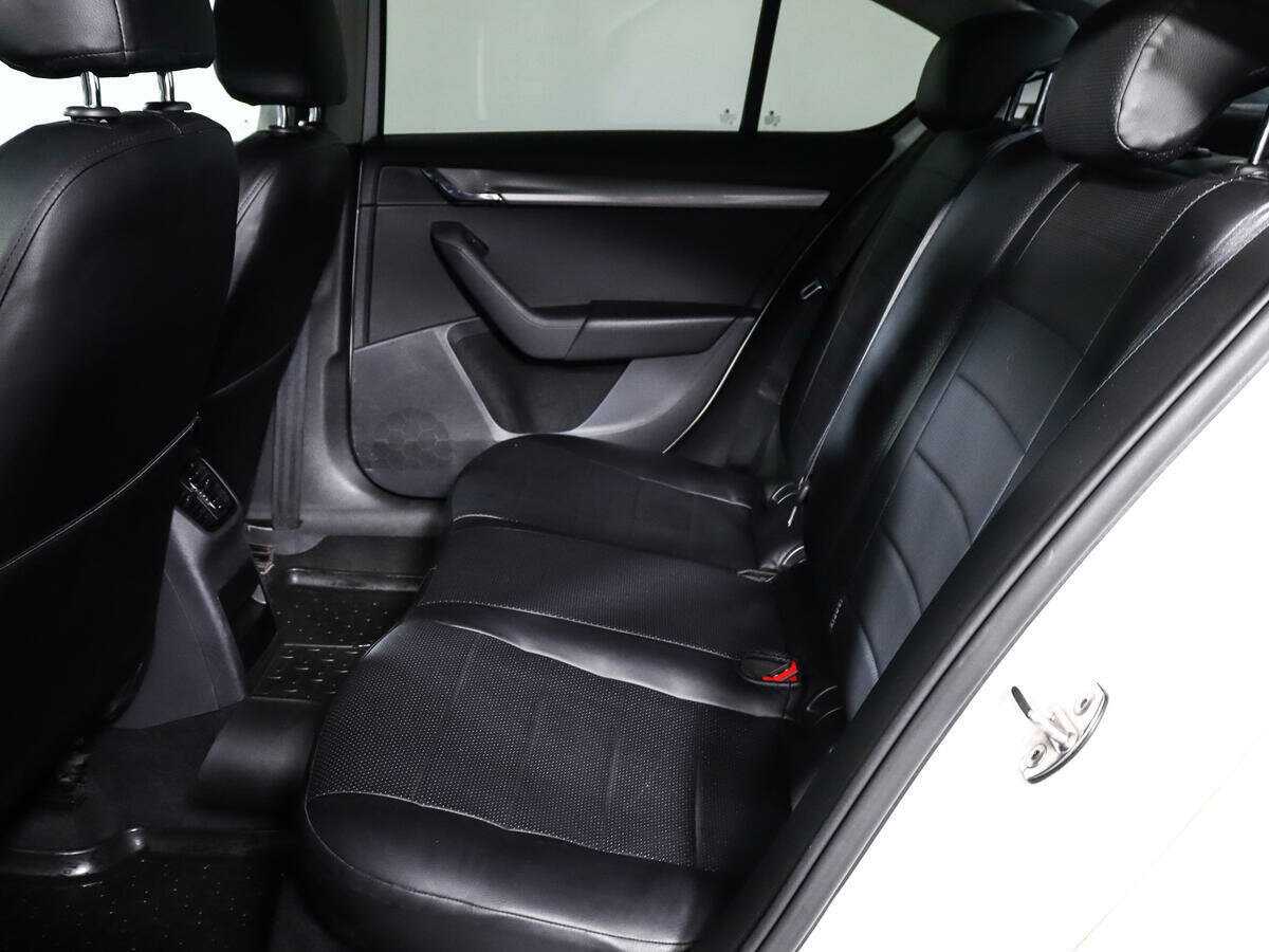 Купить Skoda Octavia, 2019, 384 693 км, фото №8