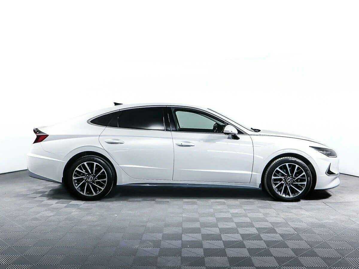 Купить Hyundai Sonata, 2020, 43 210 км, фото №4