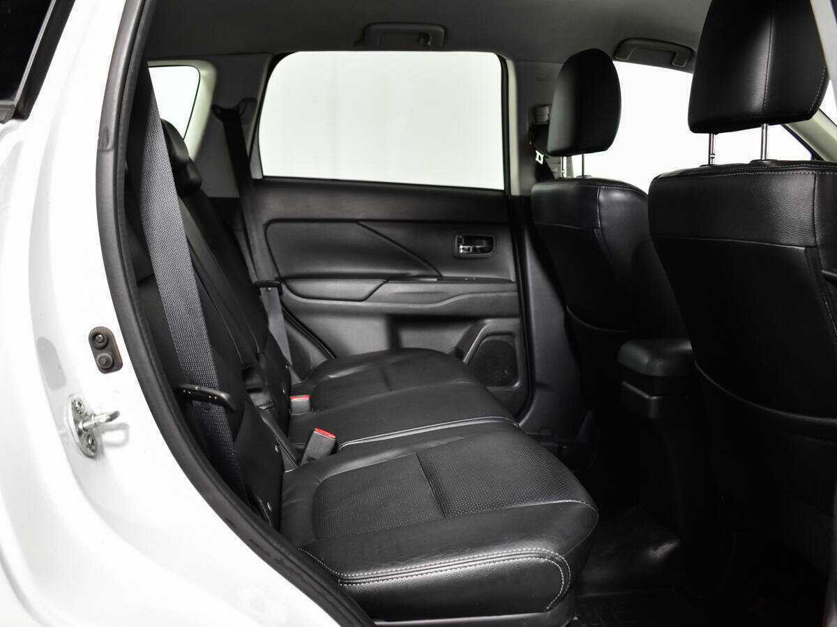 Купить Mitsubishi Outlander, 2015, 270 387 км, фото №10
