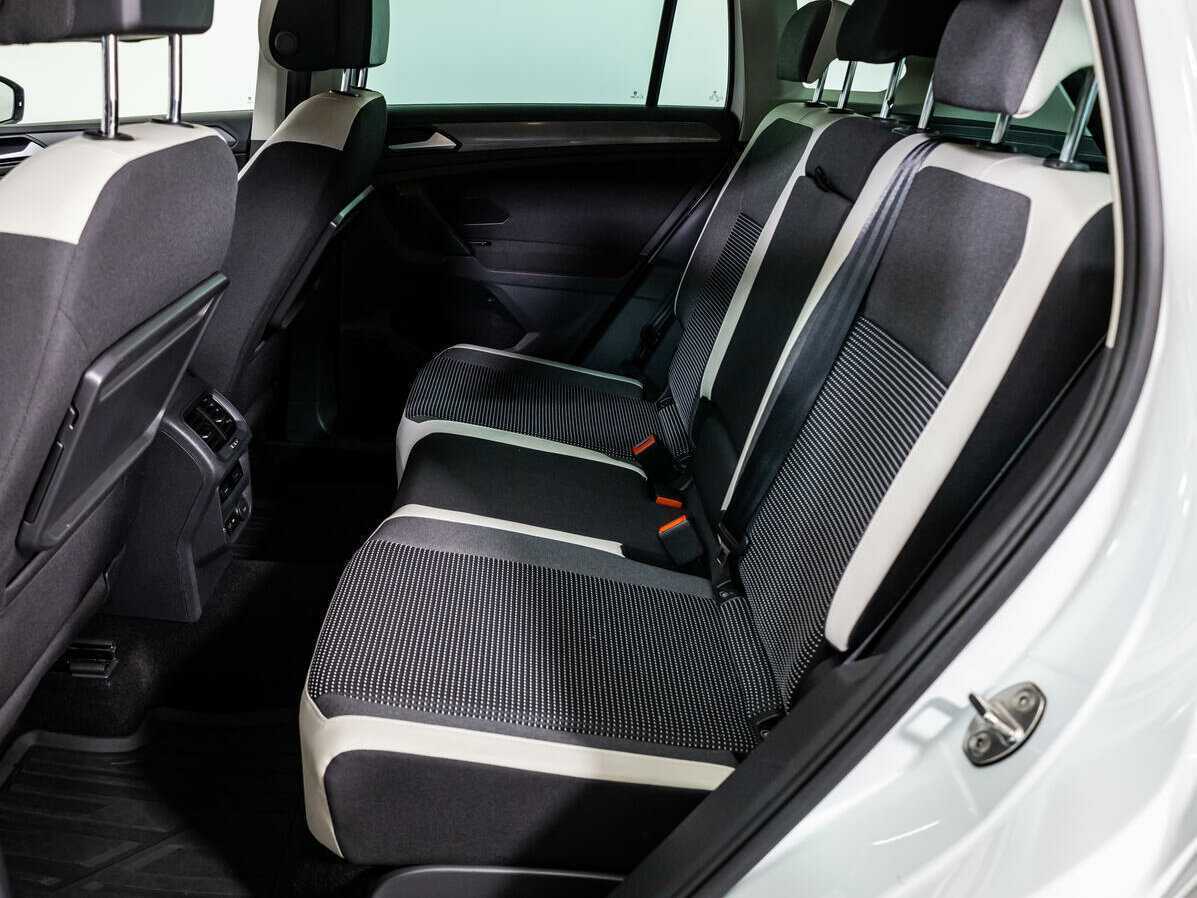 Купить Volkswagen Tiguan, 2019, 132 813 км, фото №10