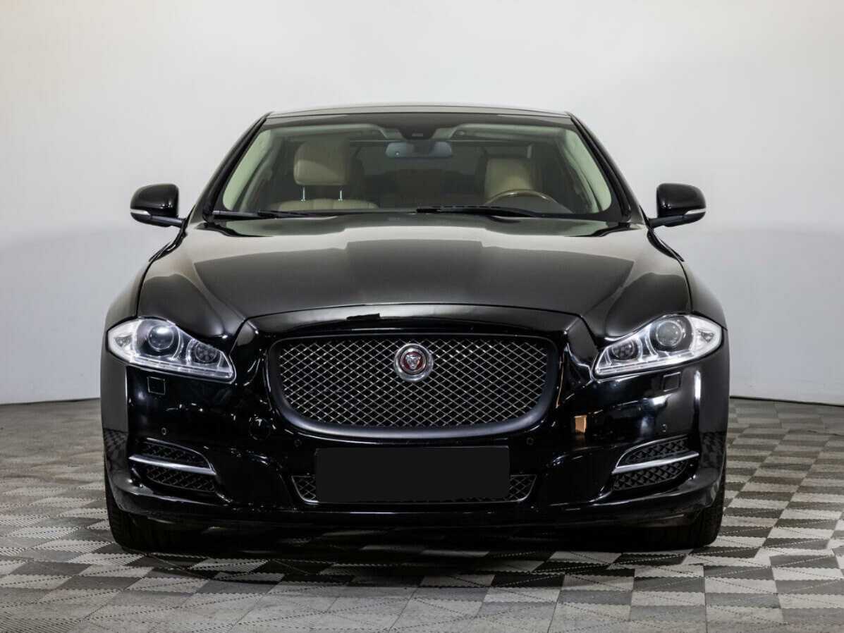 Jaguar XJ