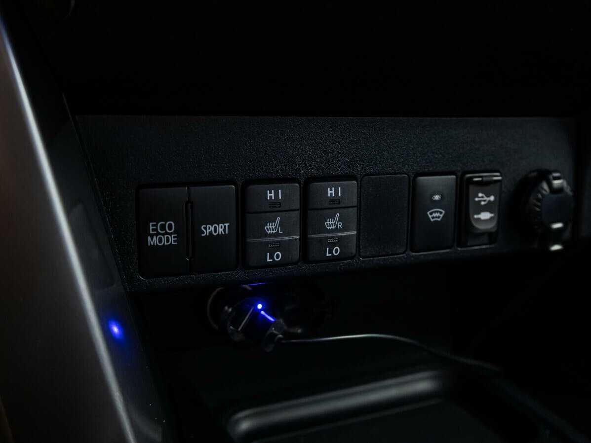 Купить Toyota RAV4, 2016, 81 294 км, фото №17