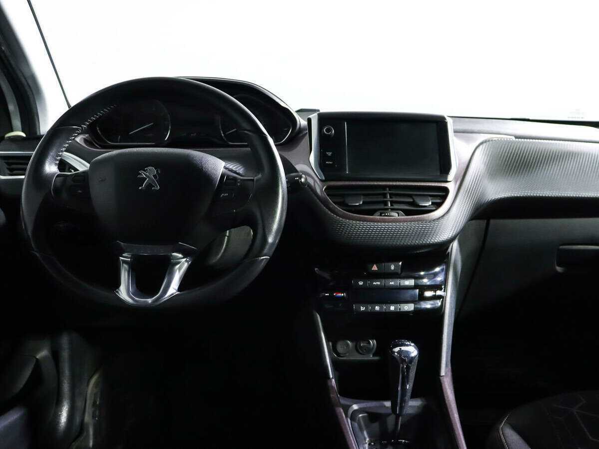 Купить Peugeot 2008, 2014, 92 000 км, фото №10