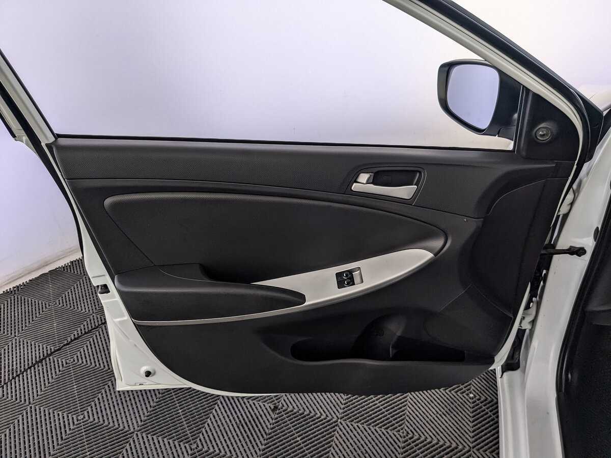 Купить Hyundai Solaris, 2014, 136 288 км, фото №15