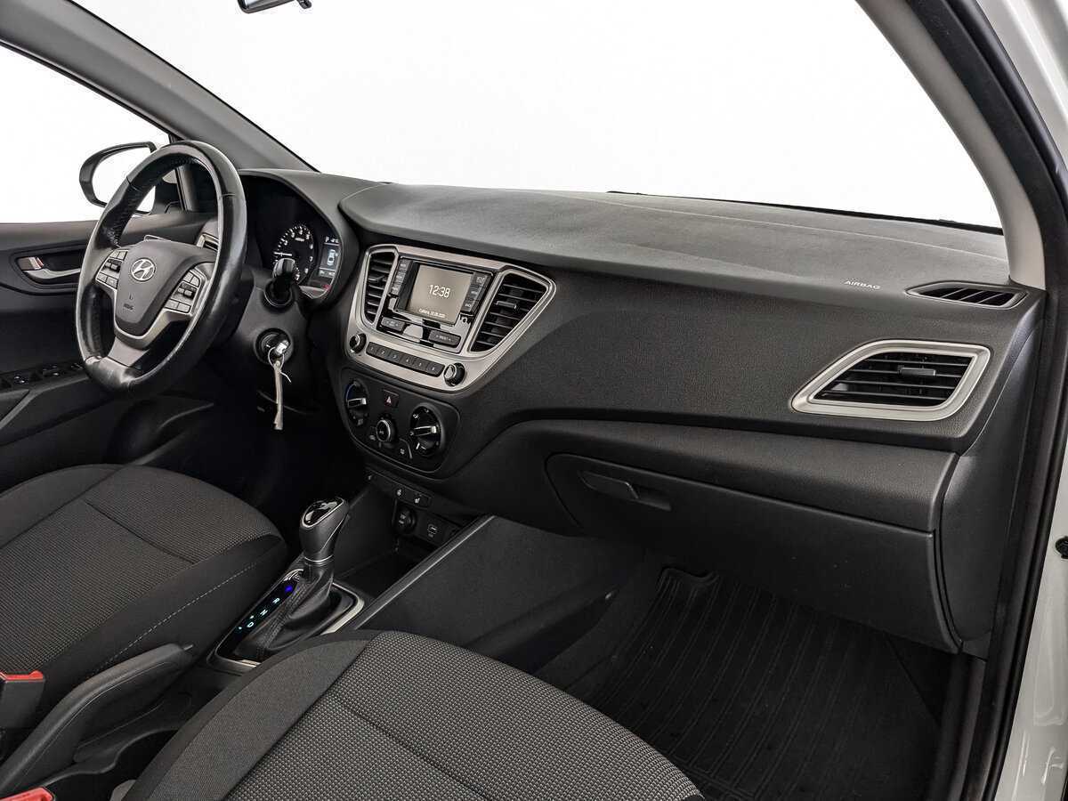 Купить Hyundai Solaris, 2019, 46 124 км, фото №9