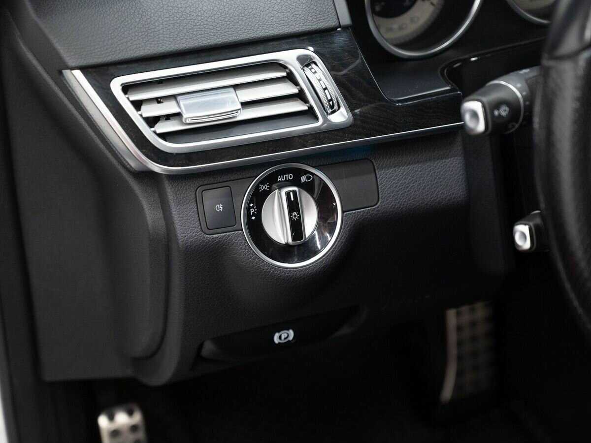 Купить Mercedes-Benz E-Класс 300, 2013, 200 000 км, фото №16