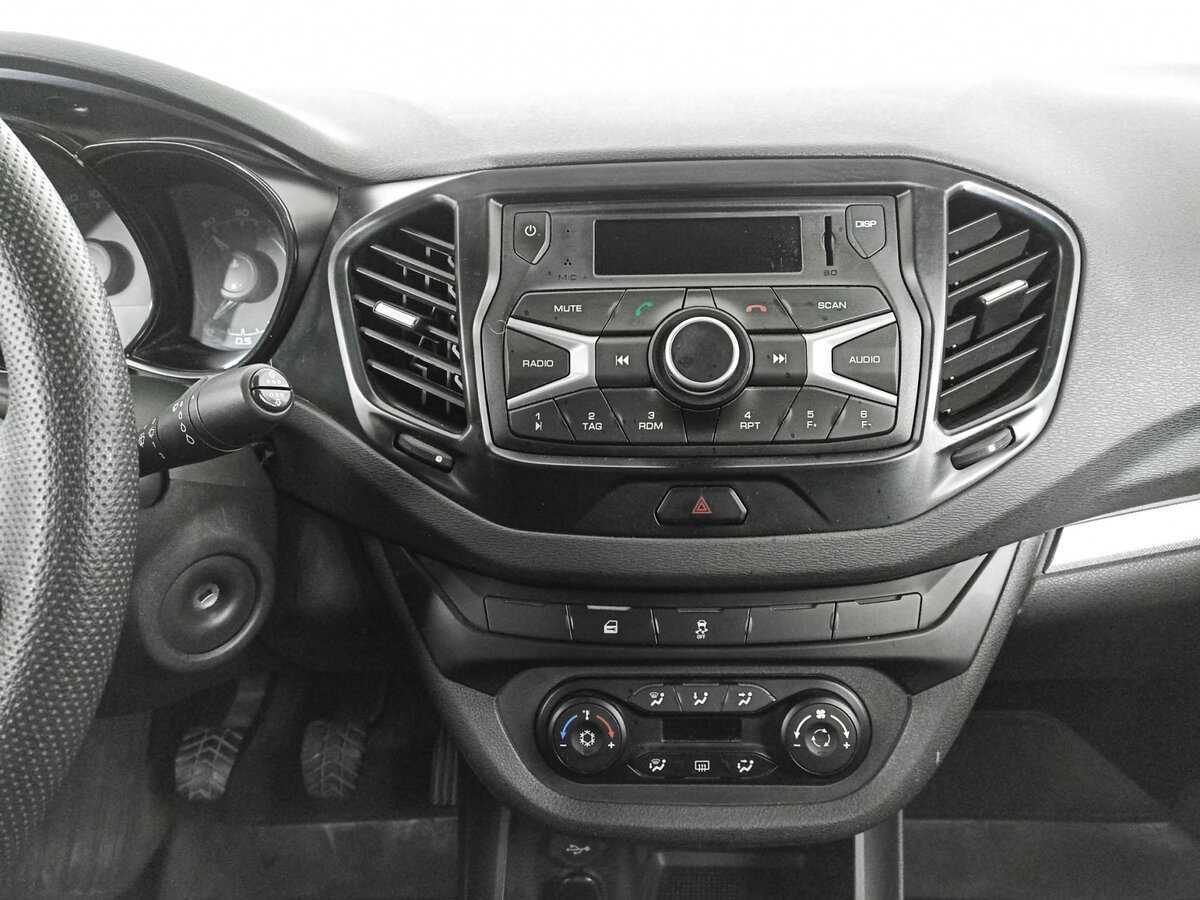 Купить Lada (ВАЗ) Vesta, 2017, 76 195 км, фото №15