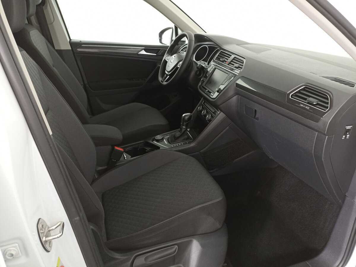Купить Volkswagen Tiguan, 2017, 165 998 км, фото №9