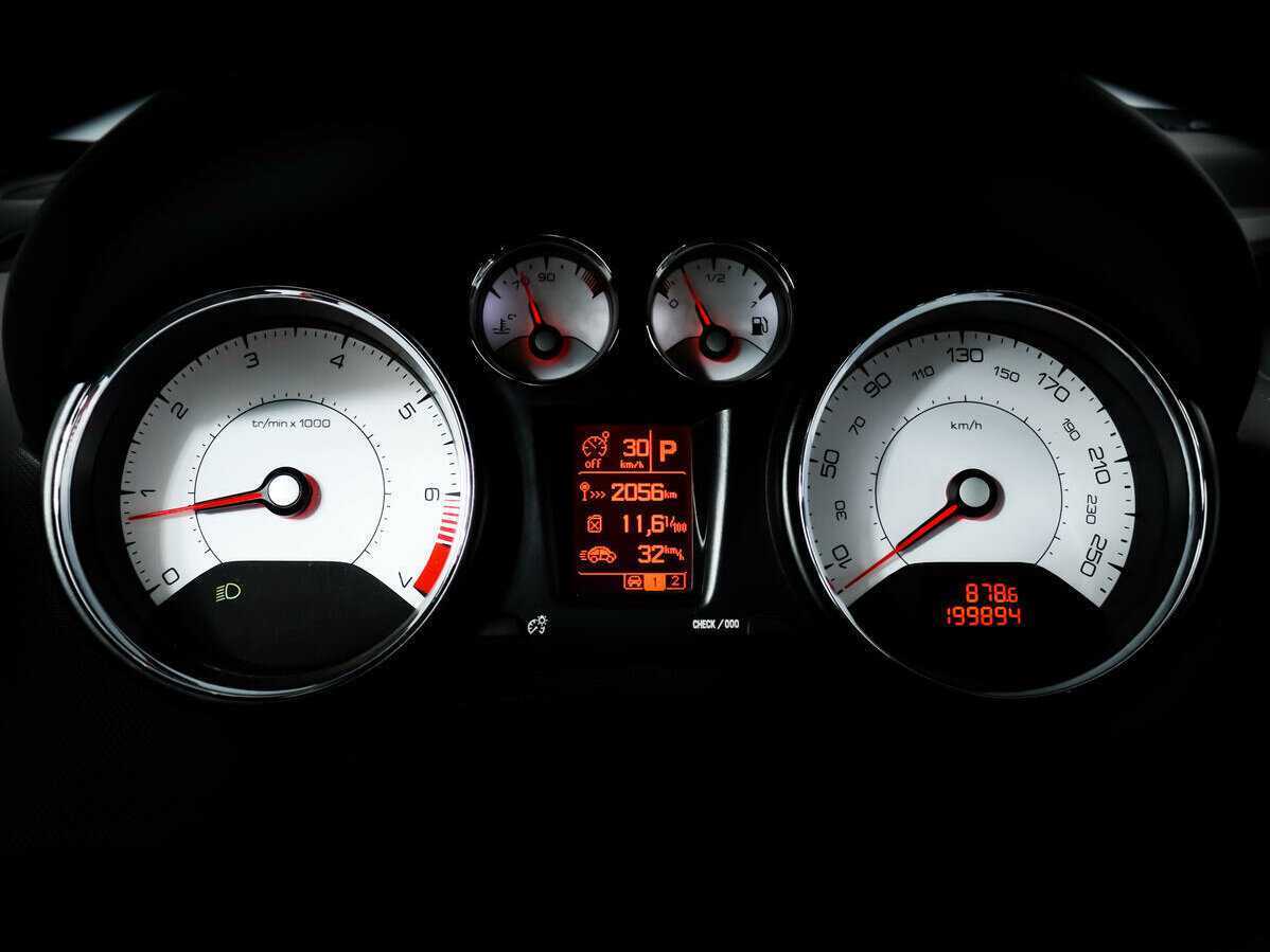 Купить Peugeot 308, 2012, 199 888 км, фото №10