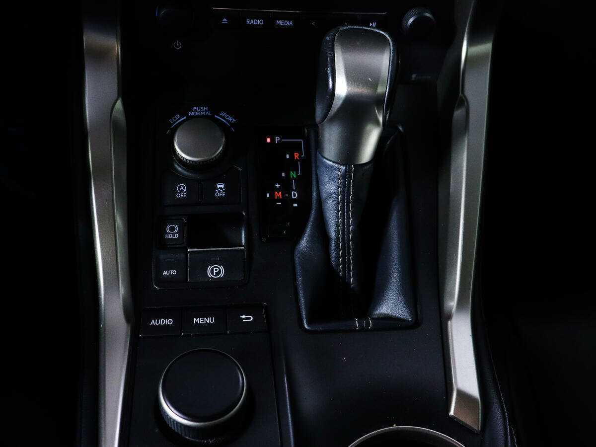 Купить Lexus NX 200, 2015, 129 100 км, фото №17