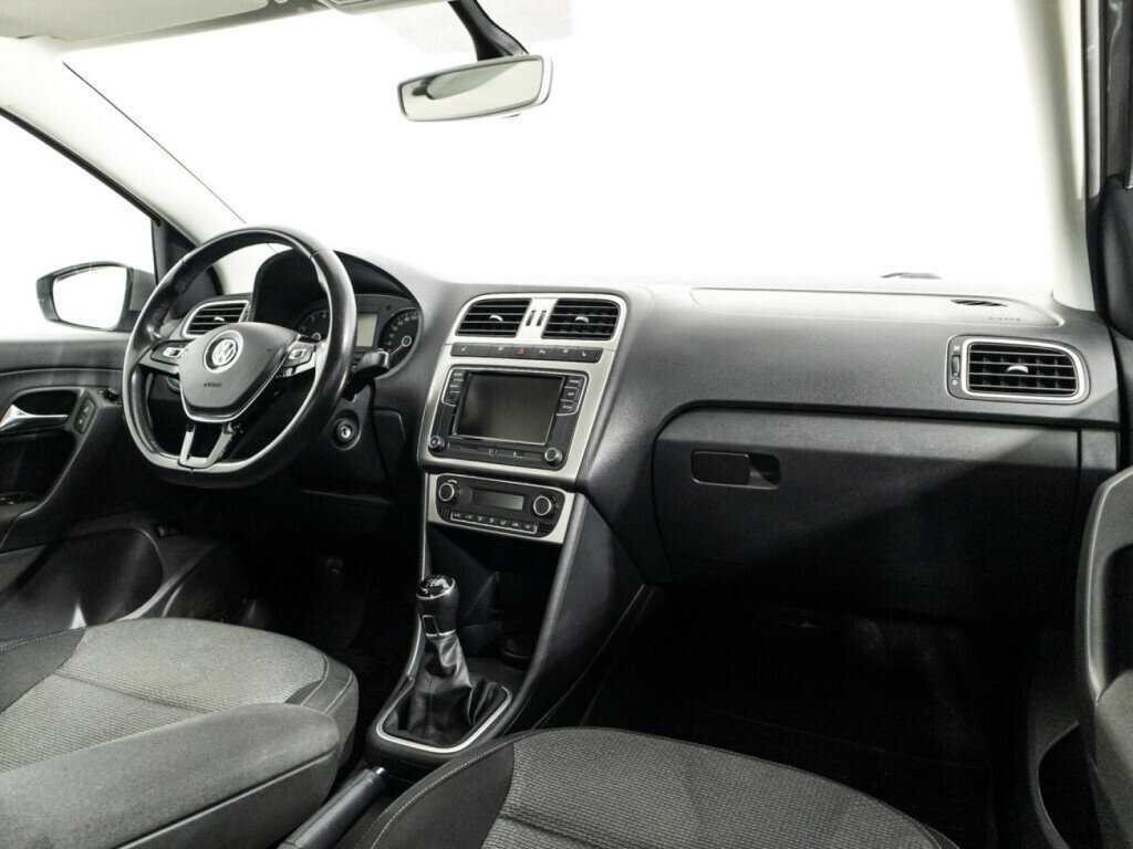 Купить Volkswagen Polo, 2018, 121 960 км, фото №9