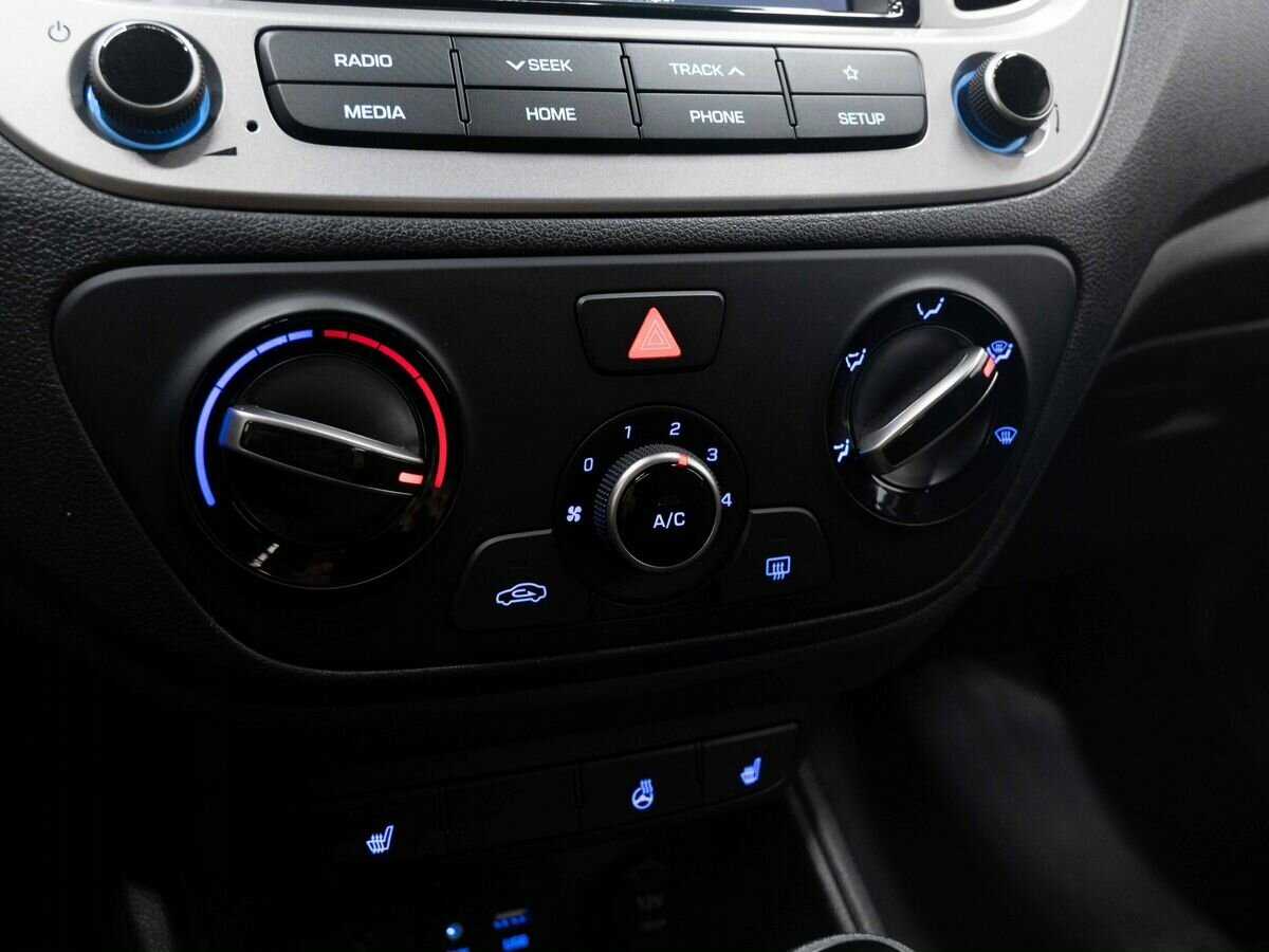 Купить Hyundai Solaris, 2018, 44 550 км, фото №22