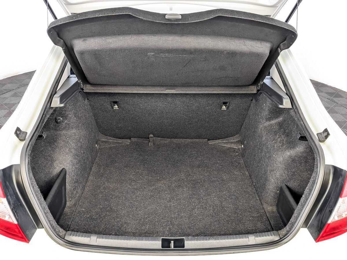 Купить Skoda Rapid, 2017, 189 398 км, фото №10