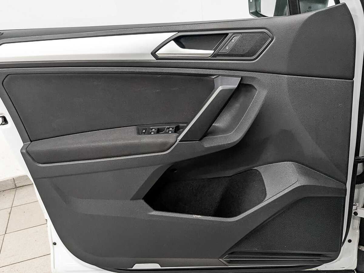 Купить Volkswagen Tiguan, 2021, 163 785 км, фото №17