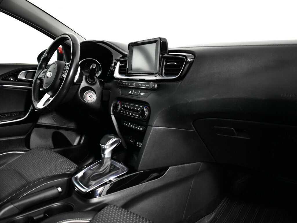 Купить Kia Ceed, 2018, 81 890 км, фото №9