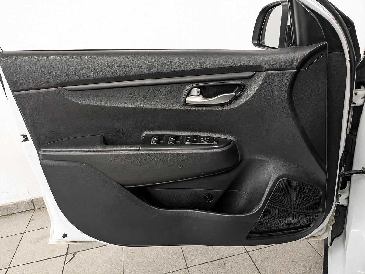 Купить Kia Rio X-Line, 2020, 179 628 км, фото №16