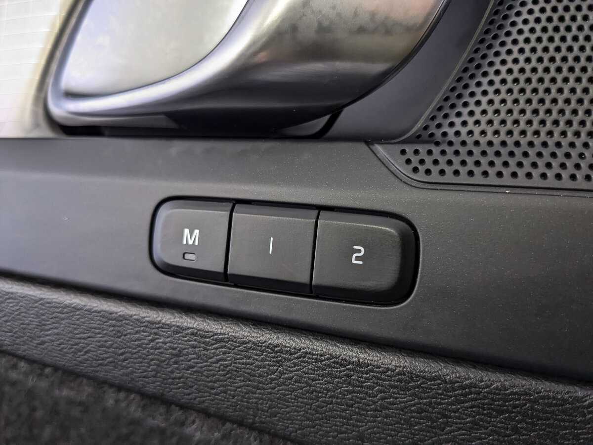 Купить Volvo XC40, 2021, 66 788 км, фото №24