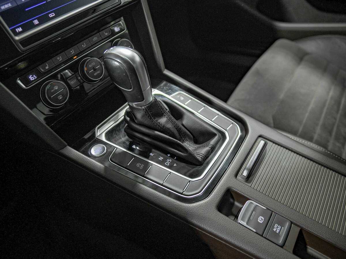 Купить Volkswagen Passat, 2016, 153 225 км, фото №10