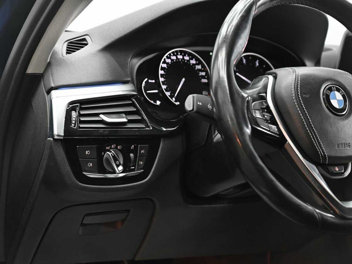 Купить BMW 5 серии 520d xDrive, 2017, 178 000 км, фото №9